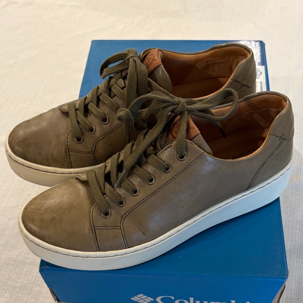 Born Leather sneaker